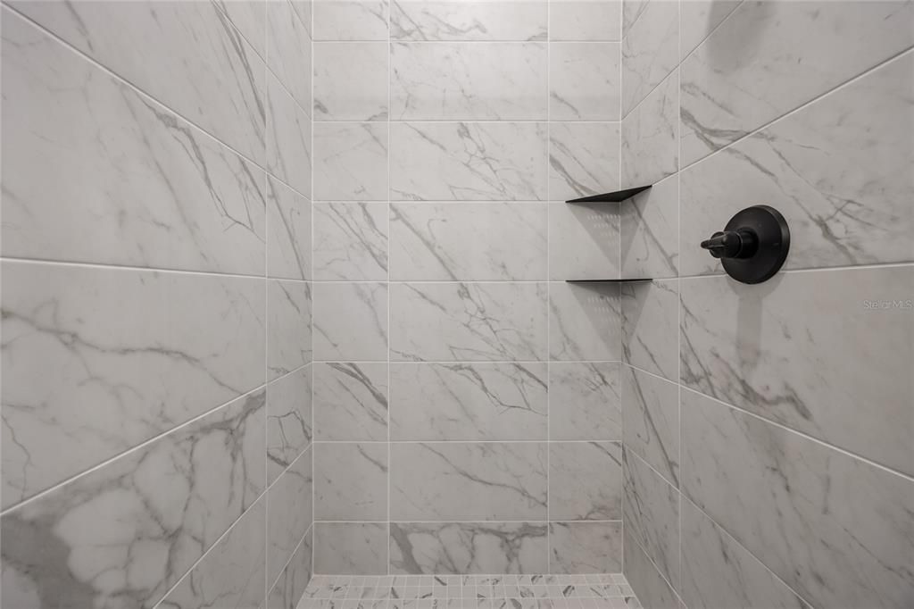 На продажу: $364,000 (3 спален, 2 ванн, 1845 Квадратных фут)