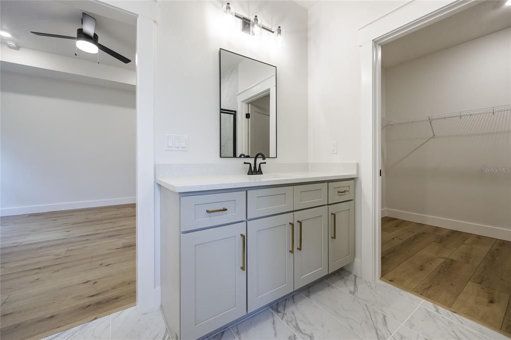 На продажу: $364,000 (3 спален, 2 ванн, 1845 Квадратных фут)