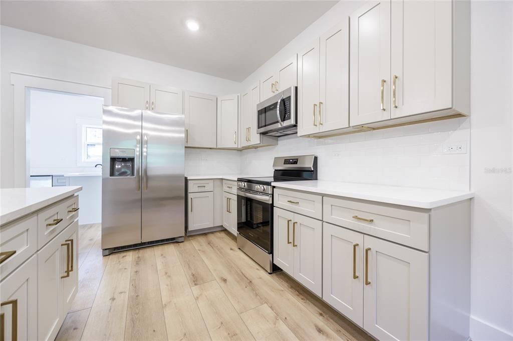 На продажу: $364,000 (3 спален, 2 ванн, 1845 Квадратных фут)