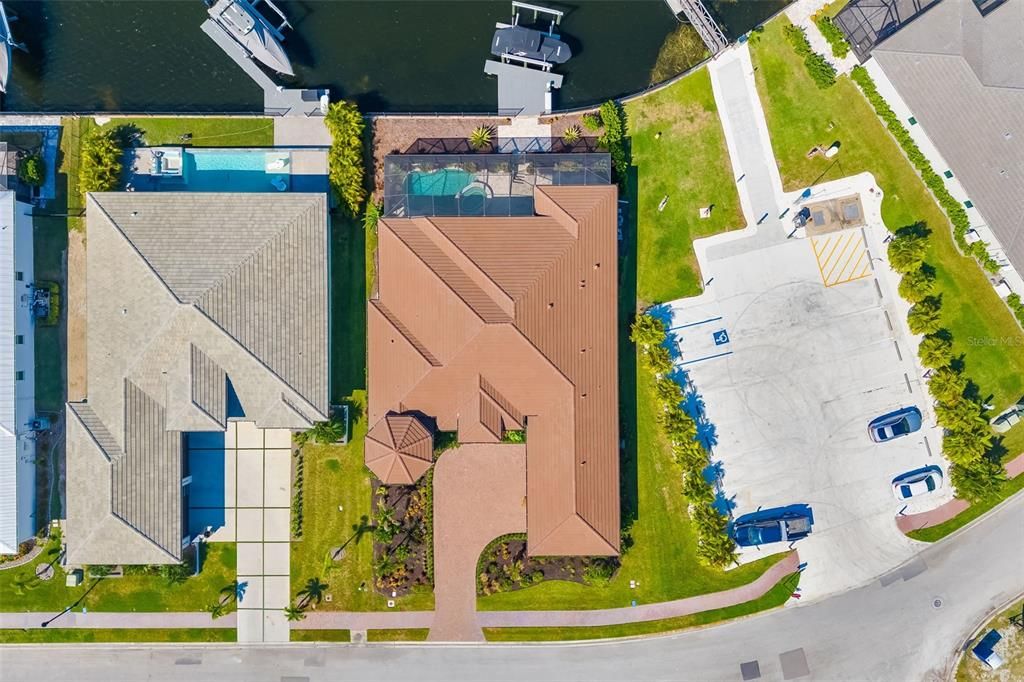 Active With Contract: $1,799,000 (4 beds, 4 baths, 3328 Square Feet)