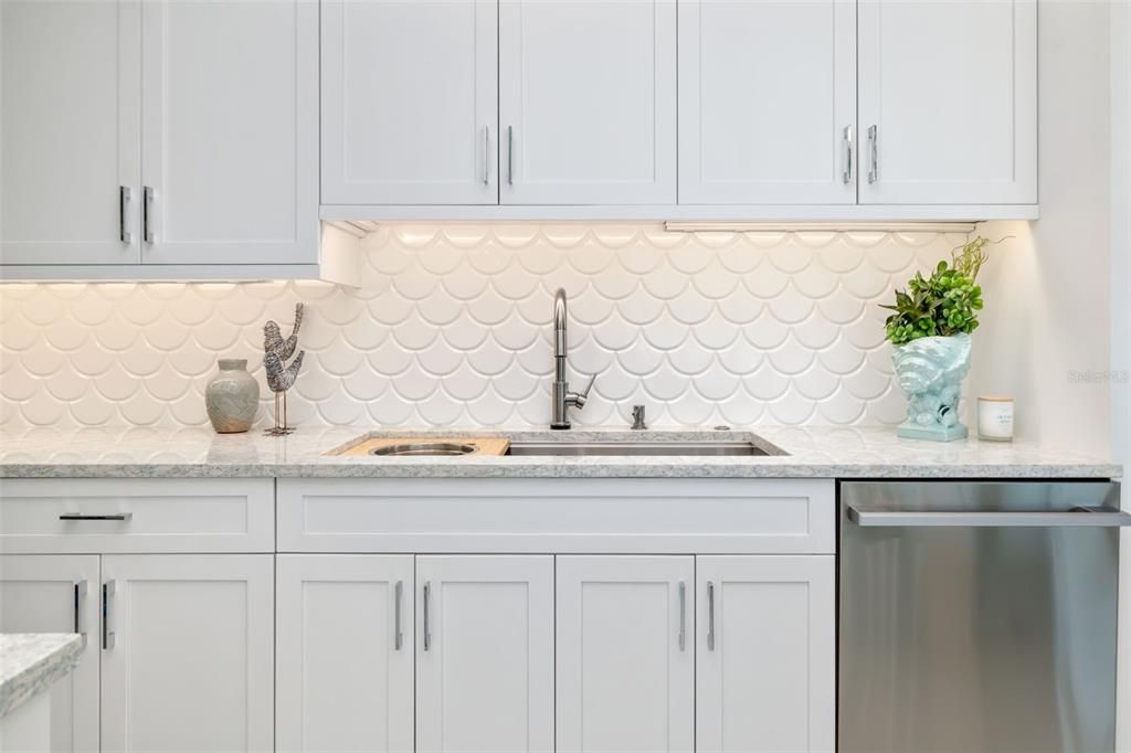 Active With Contract: $1,799,000 (4 beds, 4 baths, 3328 Square Feet)