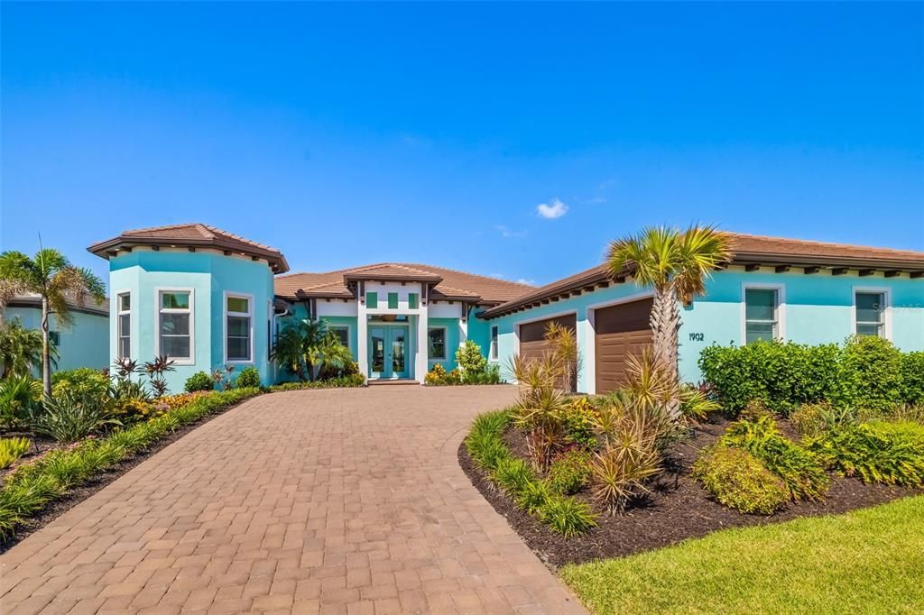 Active With Contract: $1,799,000 (4 beds, 4 baths, 3328 Square Feet)