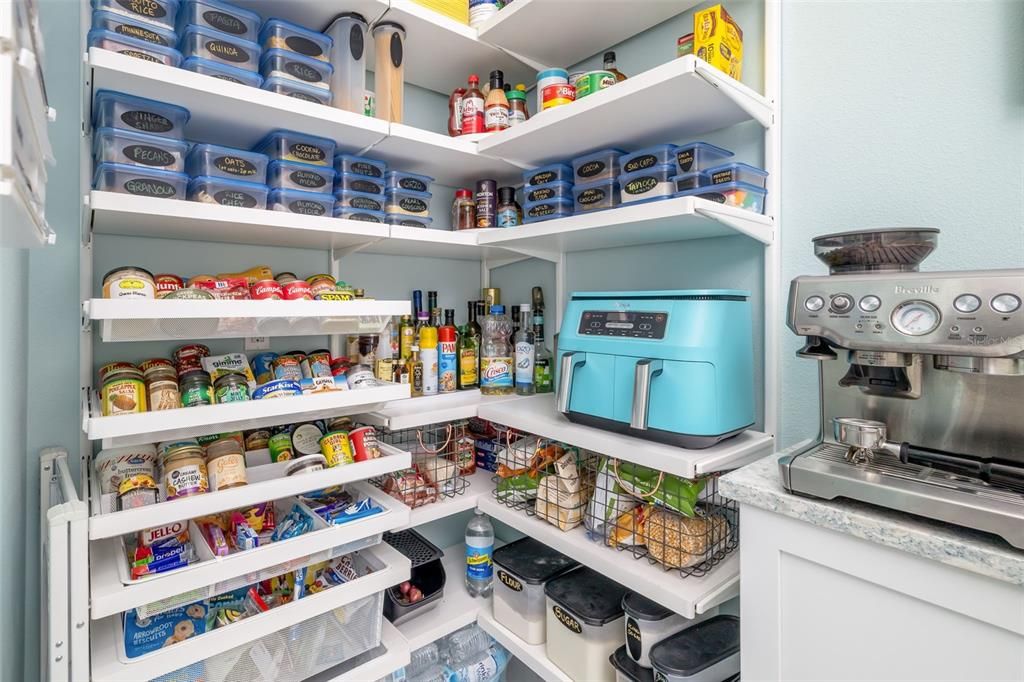 Active With Contract: $1,799,000 (4 beds, 4 baths, 3328 Square Feet)