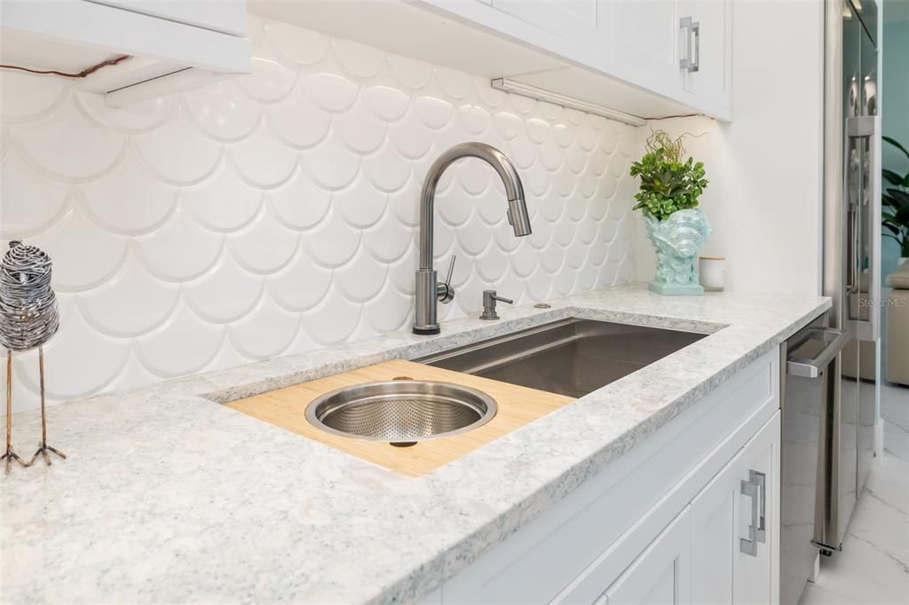 Active With Contract: $1,799,000 (4 beds, 4 baths, 3328 Square Feet)