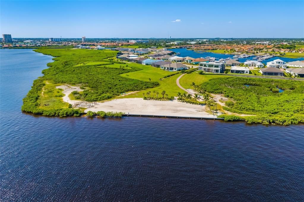 Active With Contract: $1,799,000 (4 beds, 4 baths, 3328 Square Feet)