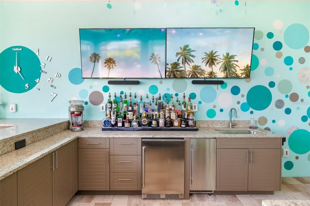 Active With Contract: $1,799,000 (4 beds, 4 baths, 3328 Square Feet)