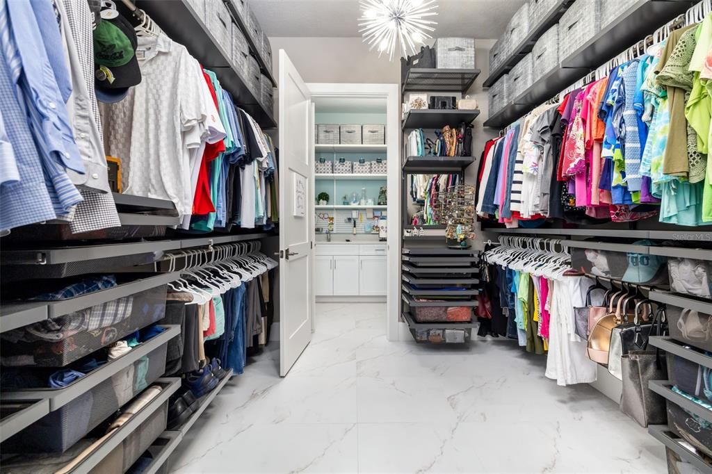 Active With Contract: $1,799,000 (4 beds, 4 baths, 3328 Square Feet)