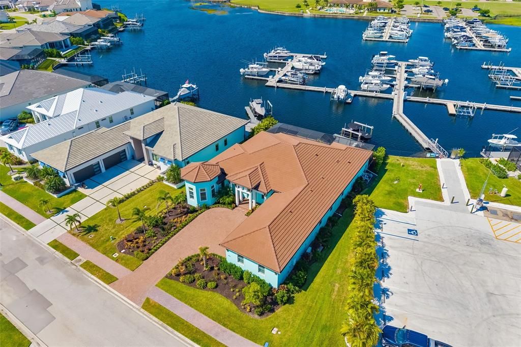 Active With Contract: $1,799,000 (4 beds, 4 baths, 3328 Square Feet)