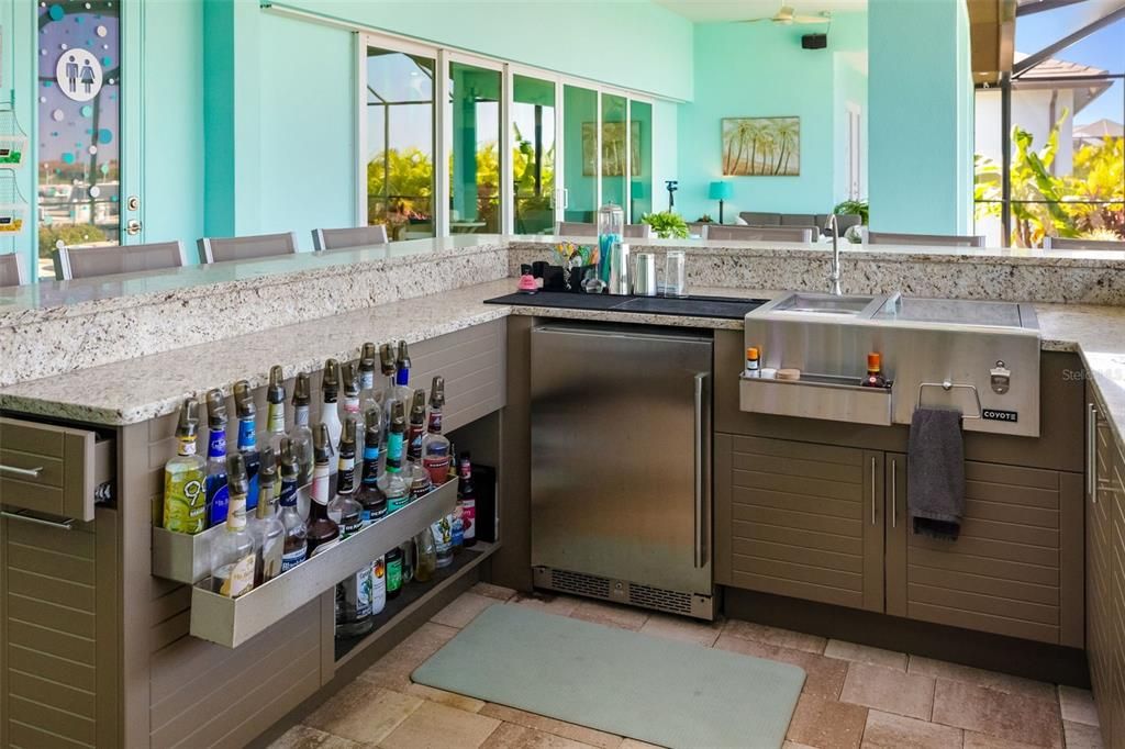 Active With Contract: $1,799,000 (4 beds, 4 baths, 3328 Square Feet)