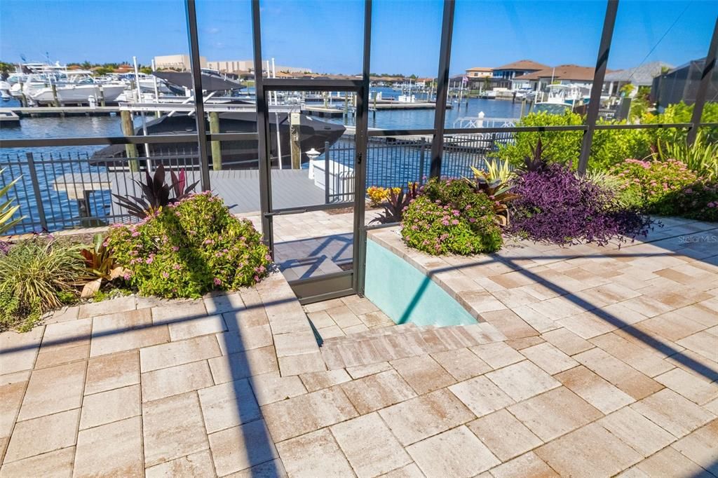 Active With Contract: $1,799,000 (4 beds, 4 baths, 3328 Square Feet)