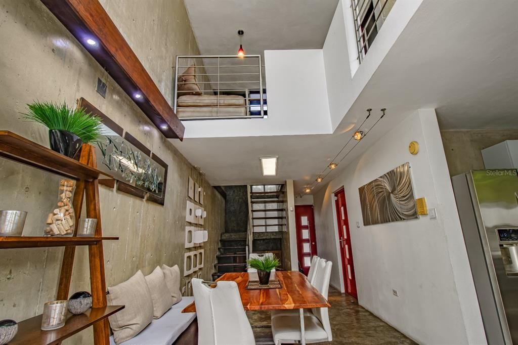 Active With Contract: $595,000 (2 beds, 2 baths, 2506 Square Feet)