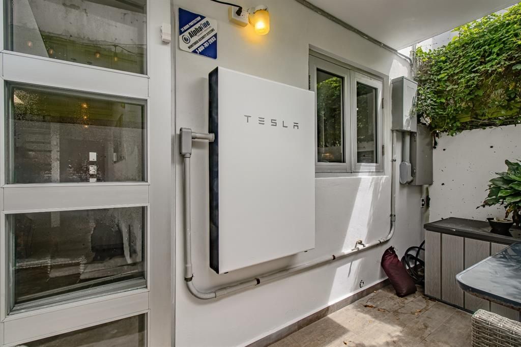 Active With Contract: $595,000 (2 beds, 2 baths, 2506 Square Feet)