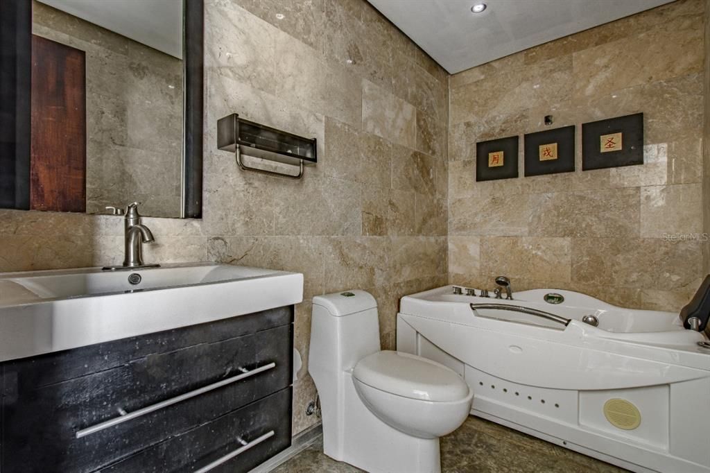 Active With Contract: $595,000 (2 beds, 2 baths, 2506 Square Feet)