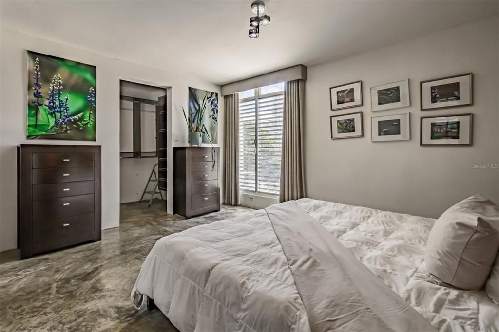Active With Contract: $595,000 (2 beds, 2 baths, 2506 Square Feet)