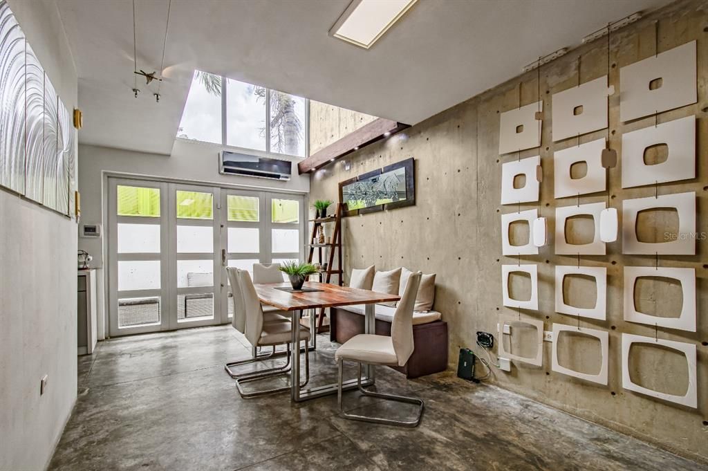 Active With Contract: $595,000 (2 beds, 2 baths, 2506 Square Feet)