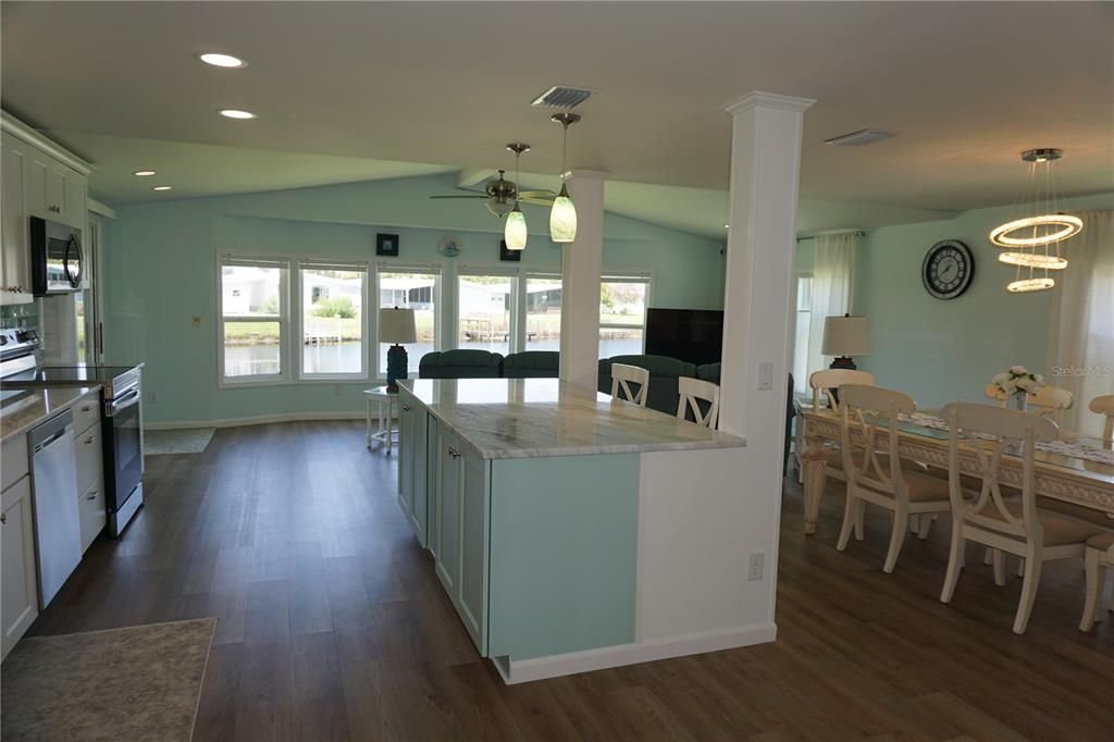 En Venta: $305,000 (2 camas, 2 baños, 1344 Pies cuadrados)