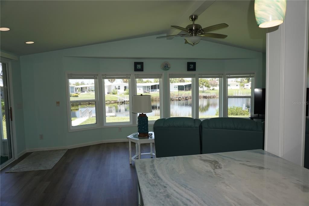 En Venta: $305,000 (2 camas, 2 baños, 1344 Pies cuadrados)