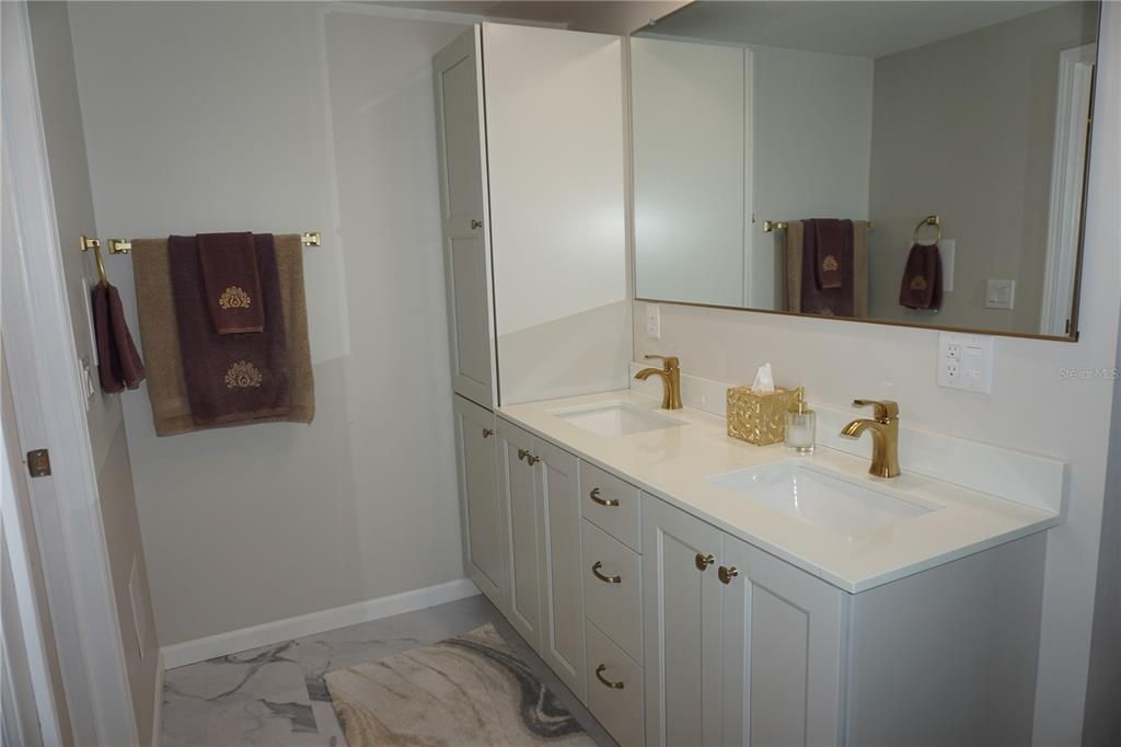 En Venta: $305,000 (2 camas, 2 baños, 1344 Pies cuadrados)