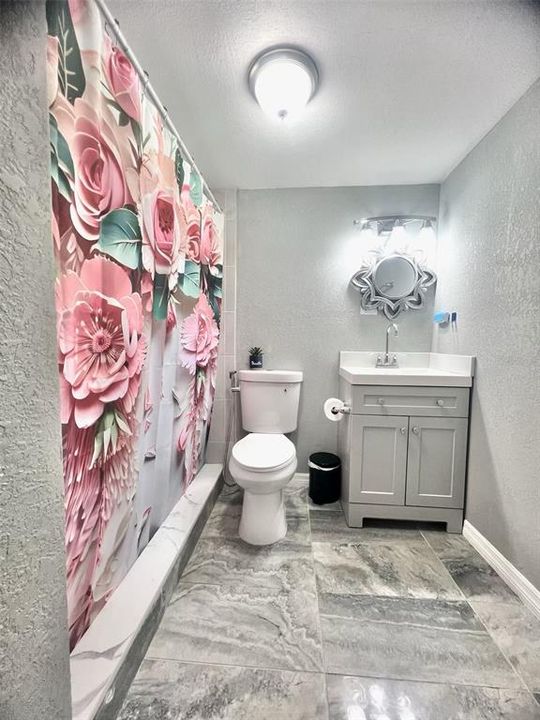 待售: $310,000 (0 贝兹, 0 浴室, 2424 平方英尺)