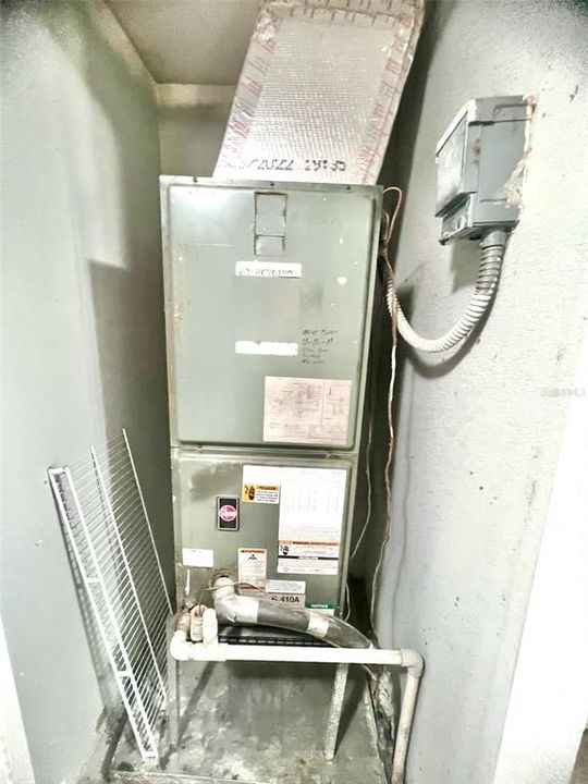 待售: $310,000 (0 贝兹, 0 浴室, 2424 平方英尺)