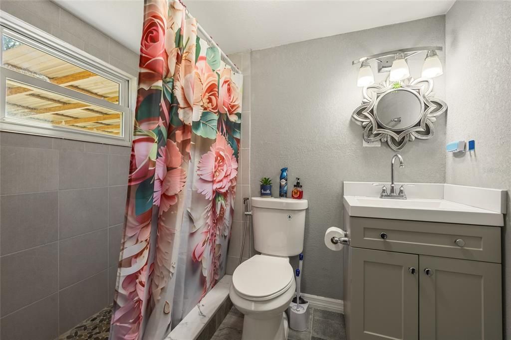 待售: $310,000 (0 贝兹, 0 浴室, 2424 平方英尺)