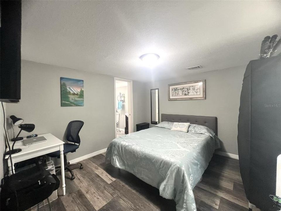 待售: $310,000 (0 贝兹, 0 浴室, 2424 平方英尺)