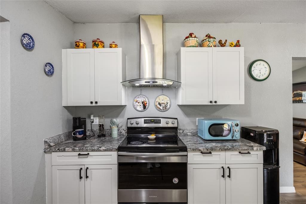 待售: $310,000 (0 贝兹, 0 浴室, 2424 平方英尺)