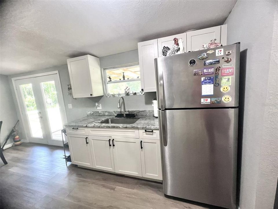 待售: $310,000 (0 贝兹, 0 浴室, 2424 平方英尺)