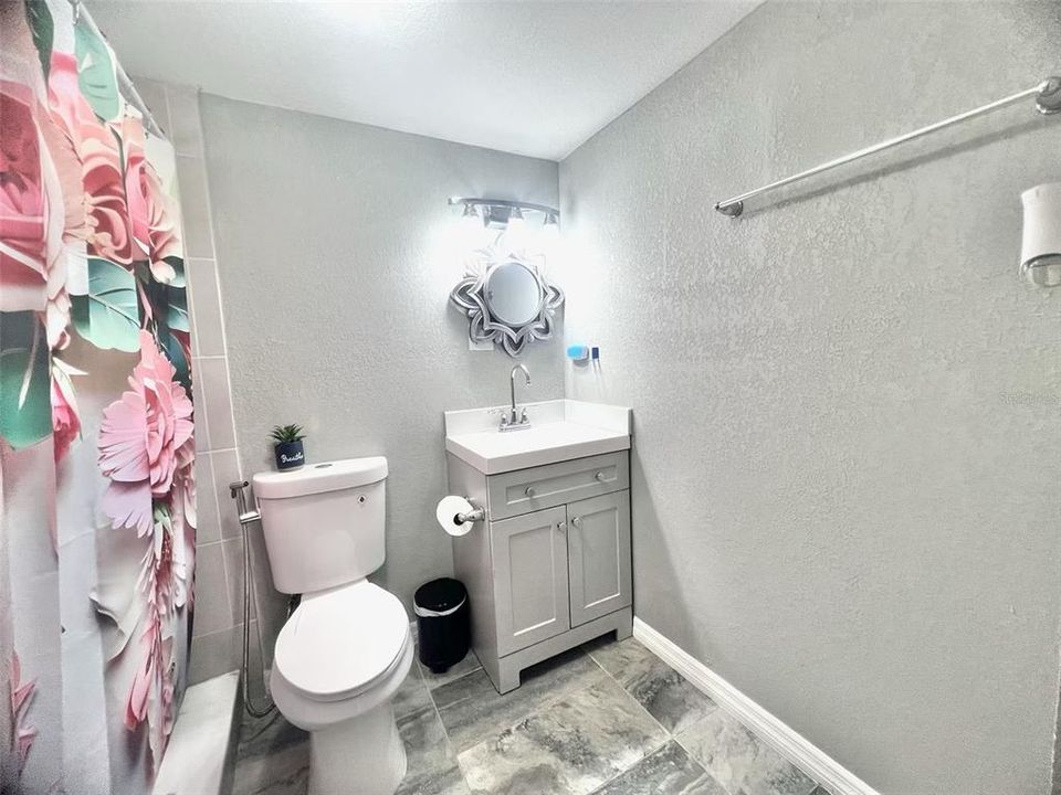 待售: $310,000 (0 贝兹, 0 浴室, 2424 平方英尺)