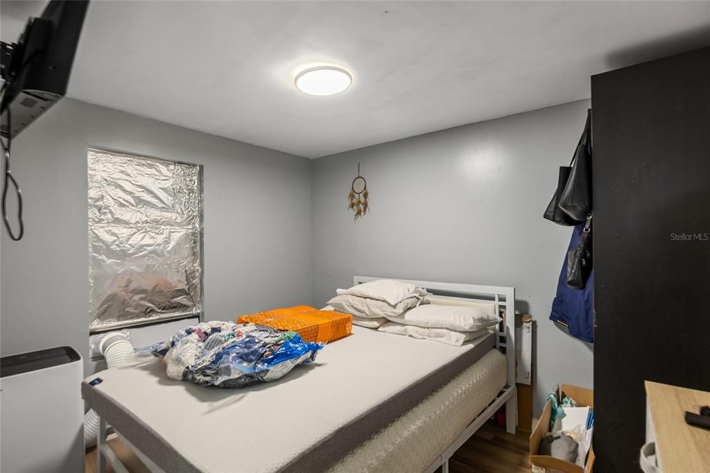 待售: $310,000 (0 贝兹, 0 浴室, 2424 平方英尺)