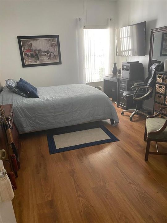 待售: $390,000 (2 贝兹, 2 浴室, 1244 平方英尺)