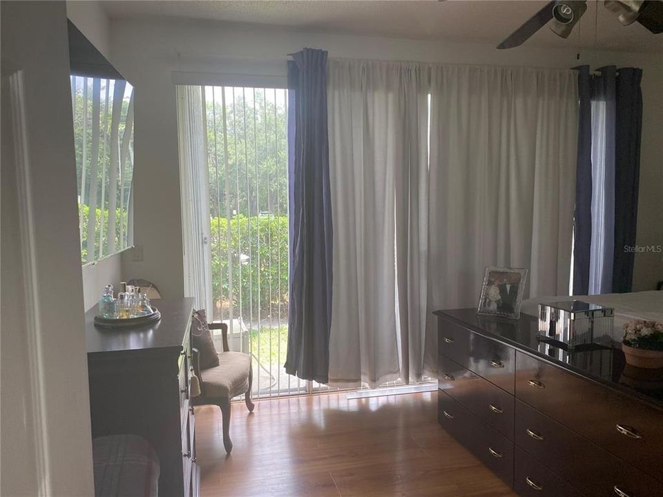 待售: $390,000 (2 贝兹, 2 浴室, 1244 平方英尺)