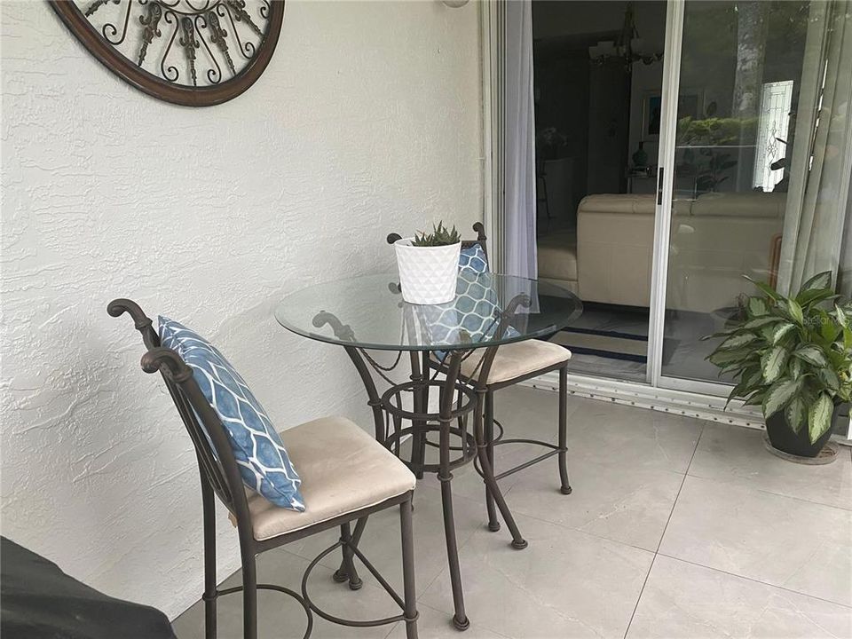 待售: $390,000 (2 贝兹, 2 浴室, 1244 平方英尺)