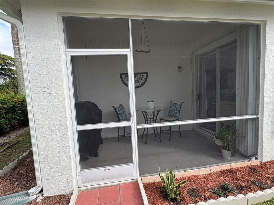 待售: $390,000 (2 贝兹, 2 浴室, 1244 平方英尺)