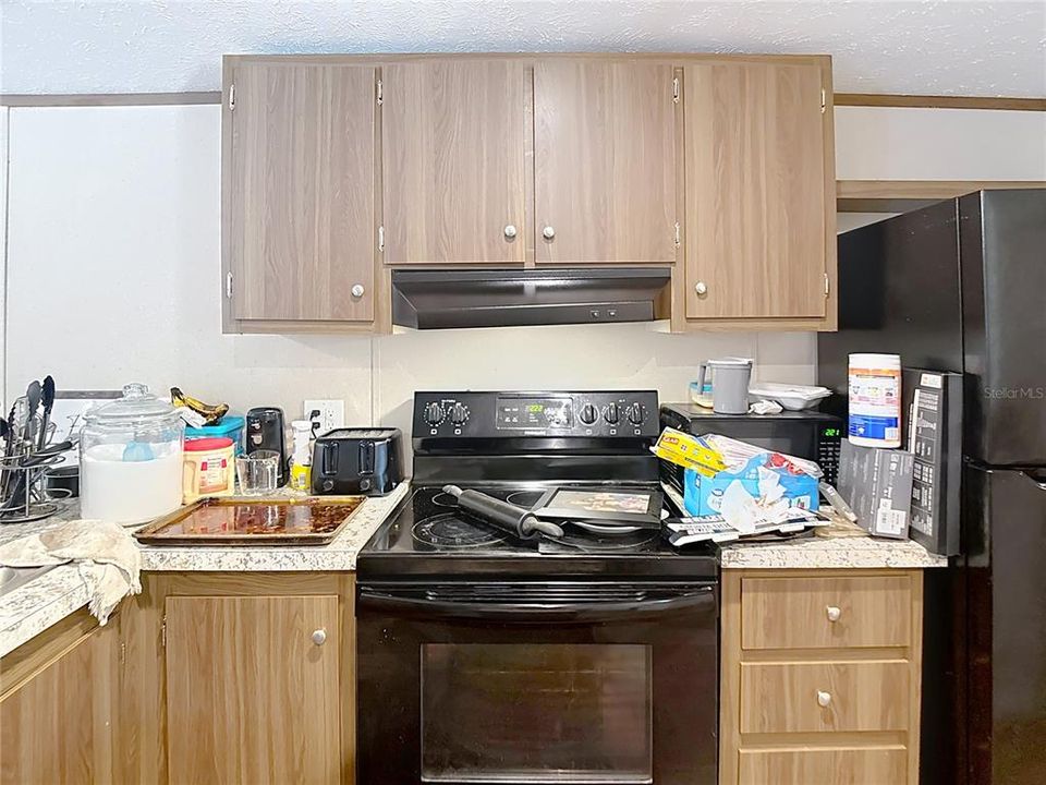 待售: $199,000 (4 贝兹, 2 浴室, 1064 平方英尺)