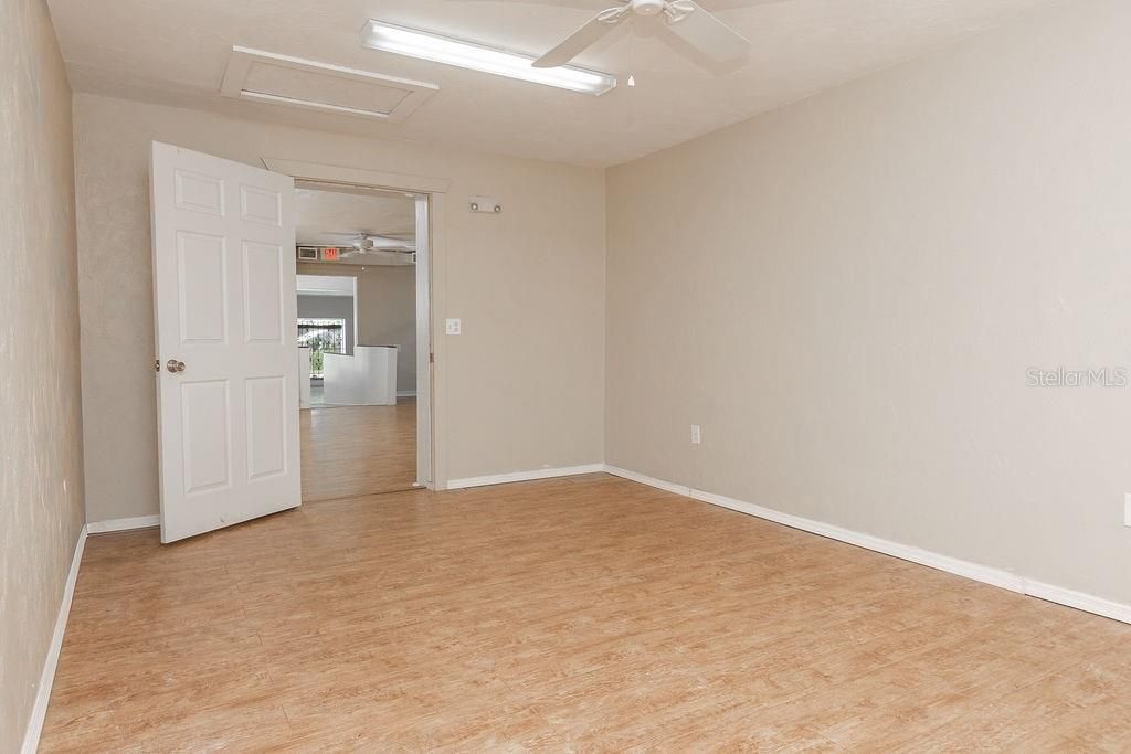 待售: $30,000 (0 贝兹, 0 浴室, 0 平方英尺)