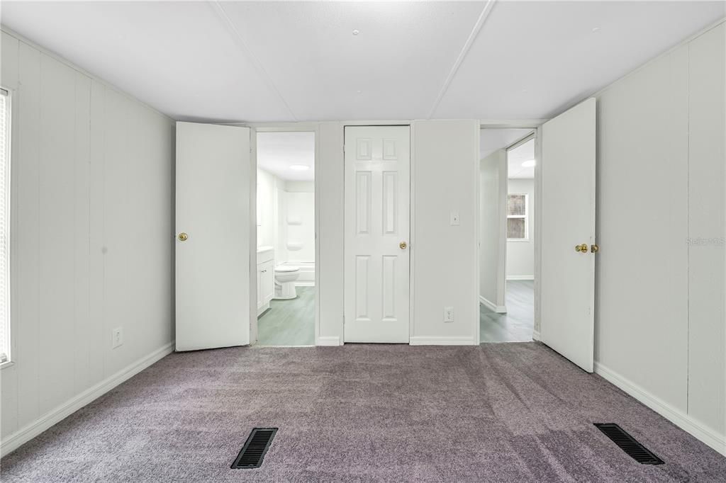 待售: $140,000 (3 贝兹, 2 浴室, 940 平方英尺)