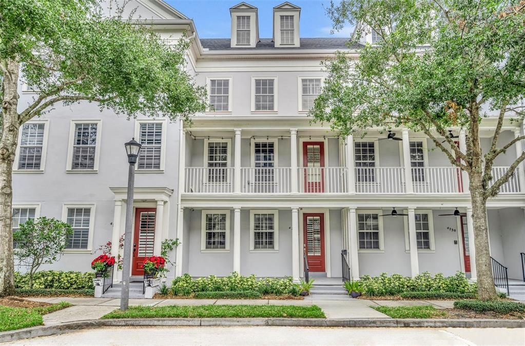 最近售出: $735,000 (3 贝兹, 3 浴室, 2352 平方英尺)