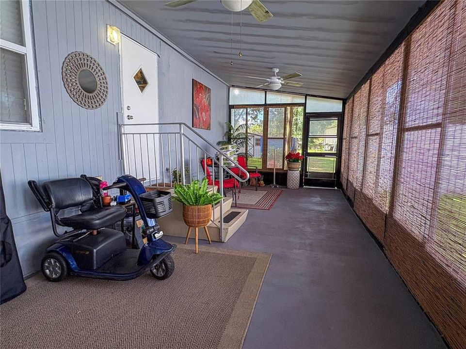 合同活跃: $230,000 (3 贝兹, 2 浴室, 1352 平方英尺)