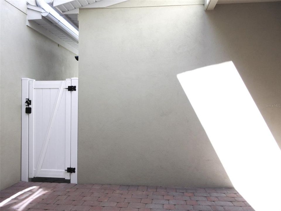 В аренду: $4,200 (3 спален, 2 ванн, 1638 Квадратных фут)