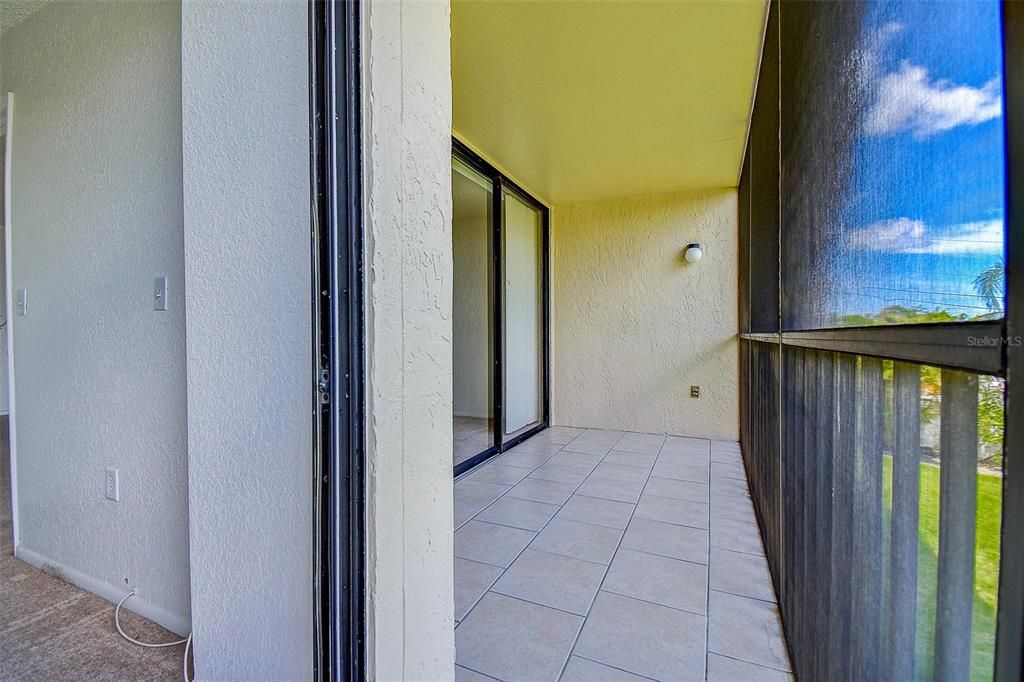 待售: $220,000 (2 贝兹, 2 浴室, 960 平方英尺)