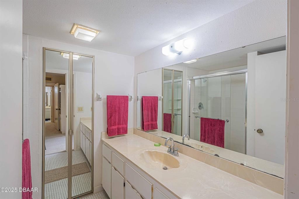 En Venta: $335,000 (2 camas, 2 baños, 1188 Pies cuadrados)