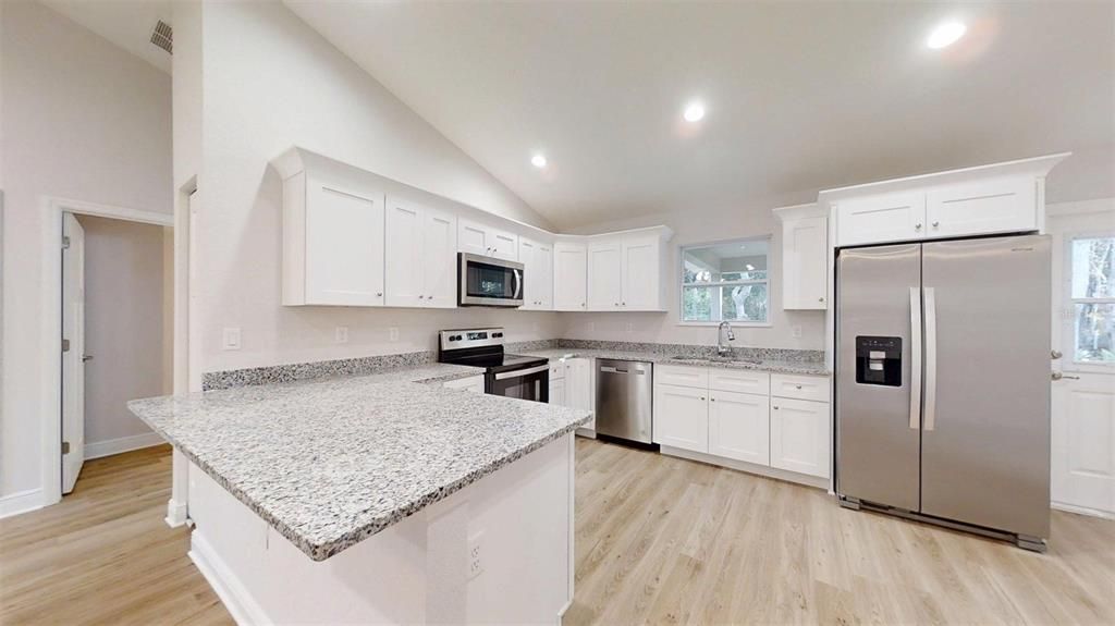 For Sale: $204,995 (3 beds, 2 baths, 1003 Square Feet)