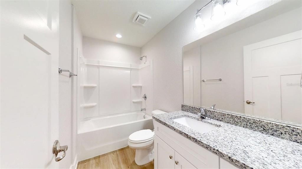 For Sale: $204,995 (3 beds, 2 baths, 1003 Square Feet)