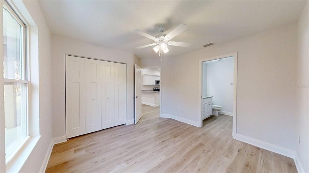 For Sale: $199,995 (3 beds, 2 baths, 1003 Square Feet)