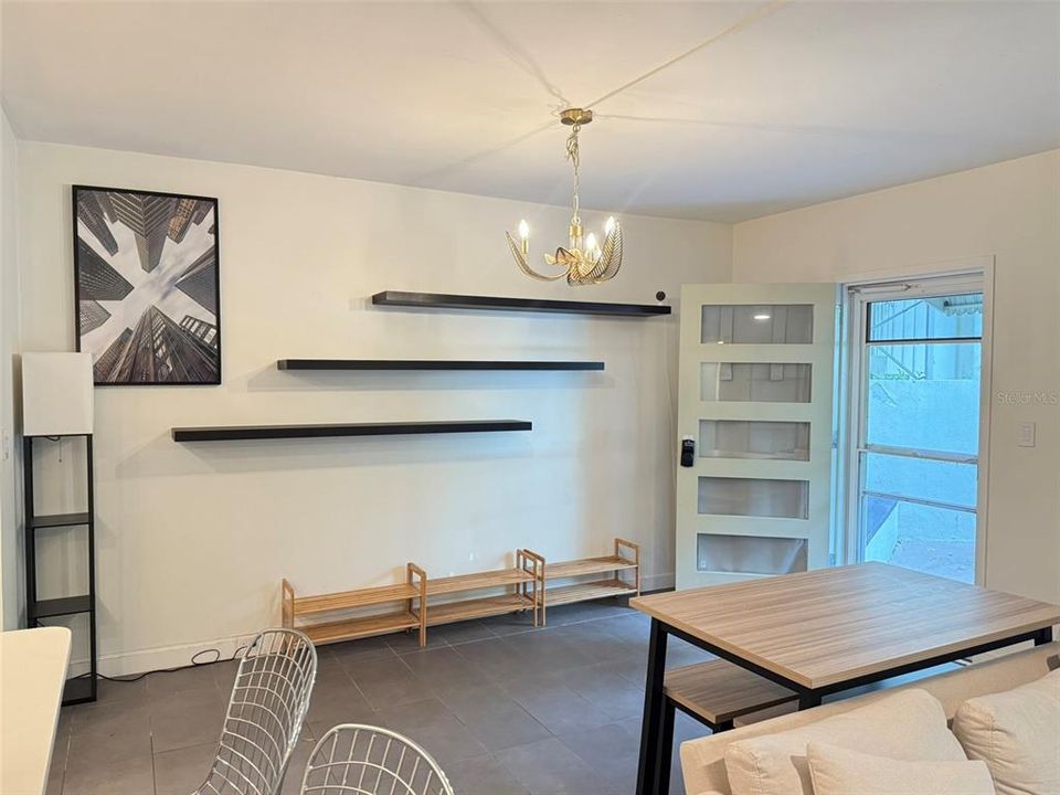 For Sale: $274,900 (3 beds, 2 baths, 1558 Square Feet)