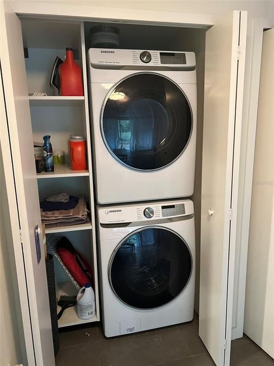 For Sale: $274,900 (3 beds, 2 baths, 1558 Square Feet)