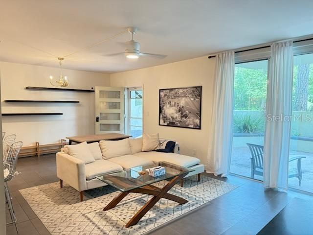 For Sale: $274,900 (3 beds, 2 baths, 1558 Square Feet)