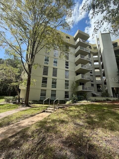 For Sale: $274,900 (3 beds, 2 baths, 1558 Square Feet)