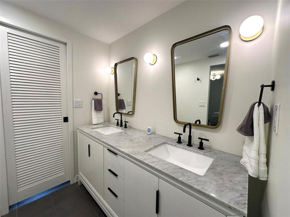 For Sale: $274,900 (3 beds, 2 baths, 1558 Square Feet)